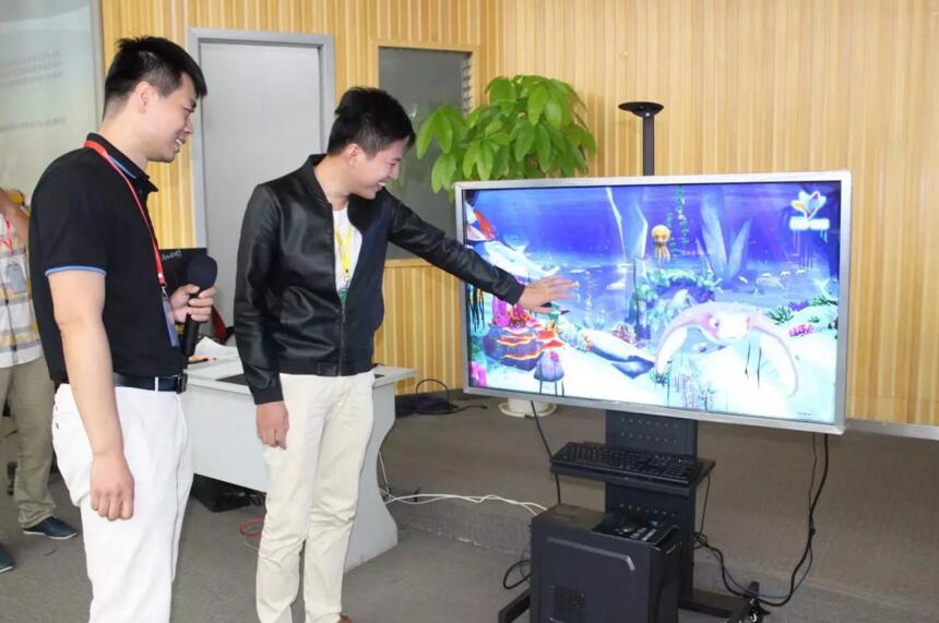 国外无人驾驶汽车装载VR体验,VR技术继续发力!