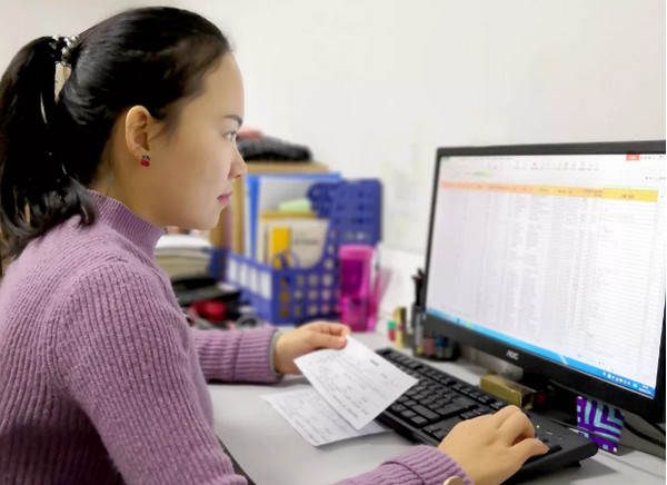 1546131657440282.jpg 配图5 云和数据班主任陈老师.jpg