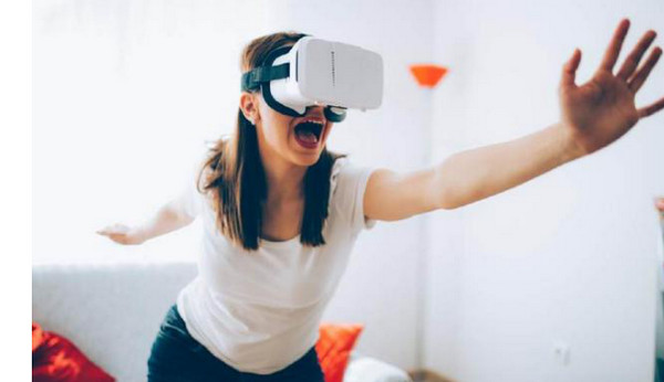 1555480657379293.jpg 配图3 中国虚拟现实市场广阔.jpg